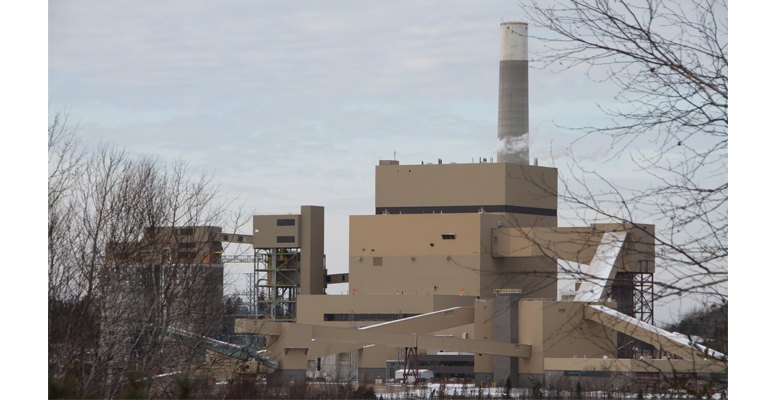 Located in Atikokan, Ontario, Canada is North America’s largest coal-to-pellet power plant conversion - OPG's Atikokan GS. Each silo (left) can hold 5 000 tonnes of wood pellets.