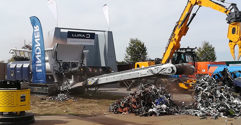 A Lindner Urraco 95 DK shredding light scrap metal at RecyclingAKTIV 2019 (photo courtesy Lindner).