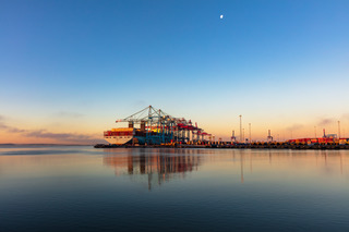 Dual-fuel container ship and vehicle carrier fleet reaches 400 ships on the water